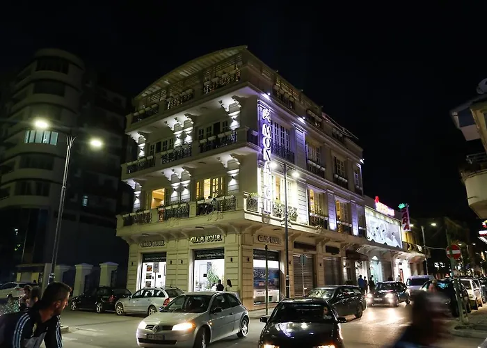 Hotel Monarch