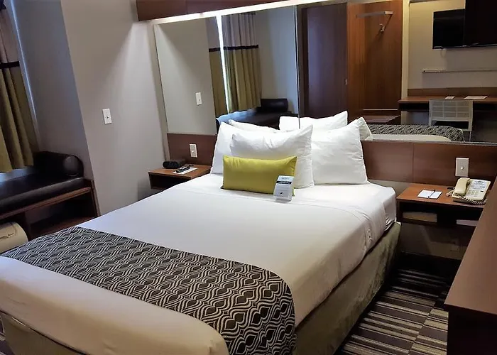 Microtel Inn & Suites By Wyndham Bellevue