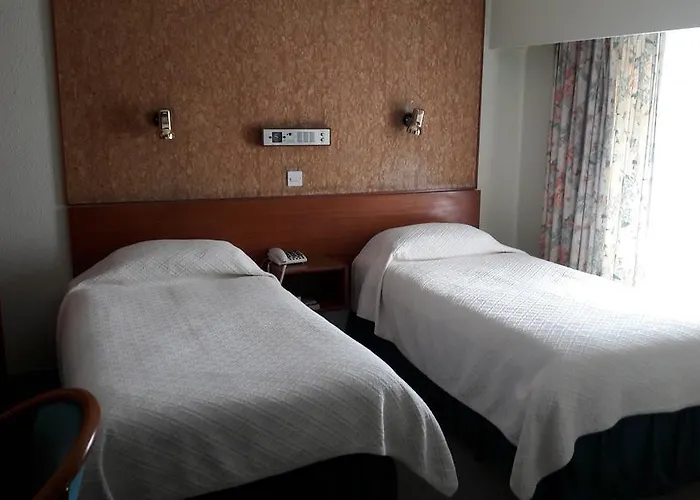 Mornington Hotel