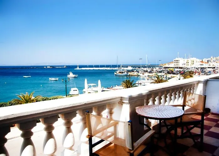 Avra Hotel