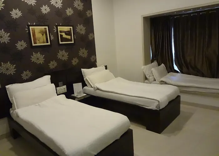 Hotel Causeway, Colaba