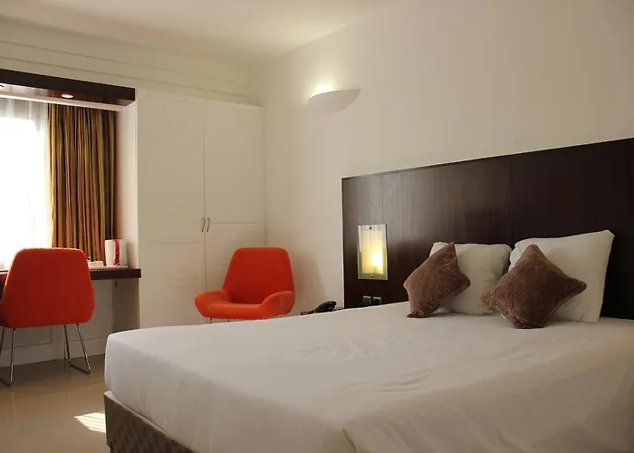 Hotel Le Saint Denis