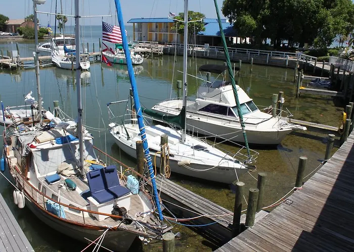 Magnuson Hotel Marina Cove