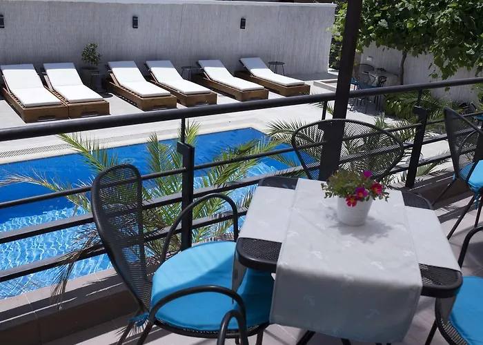 Ema Hotel
