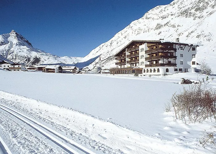 Alpenhotel Tirol