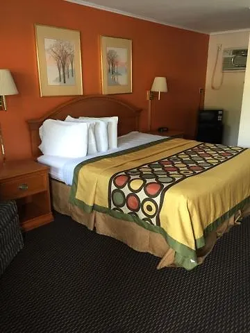Country Hearth Inn-Hannibal