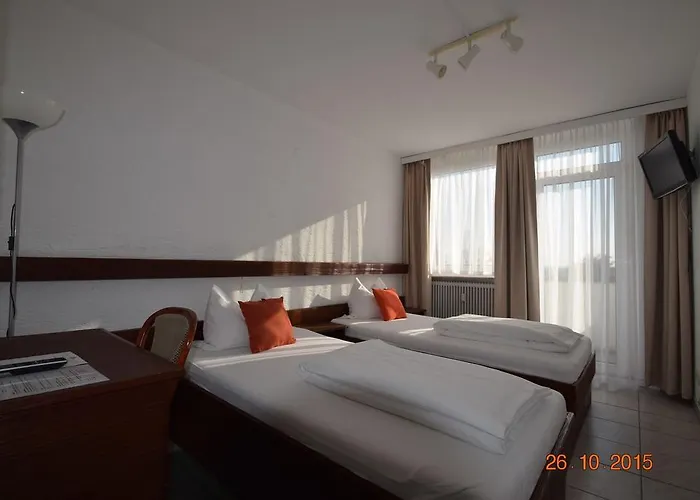 Hotel & Restaurant Main Taunus