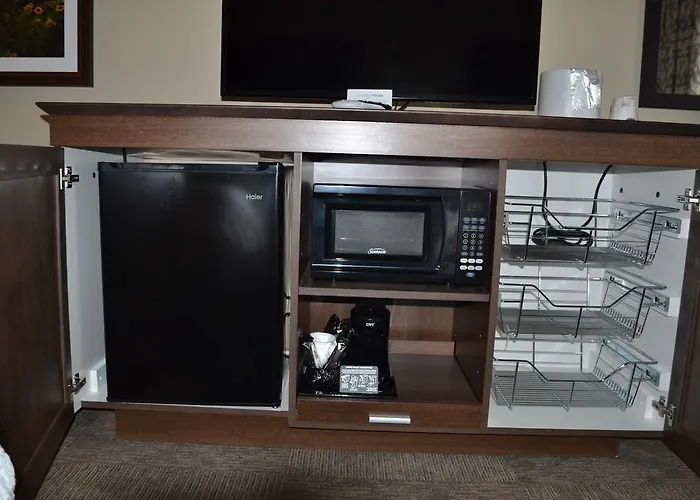 Hampton Inn Pratt