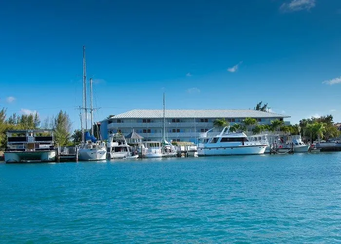 Flamingo Bay Hotel & Marina
