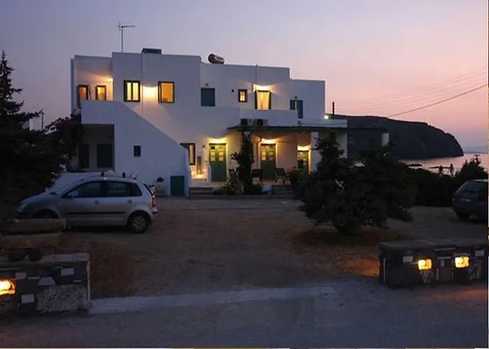 Anemoessa Rooms & Studios