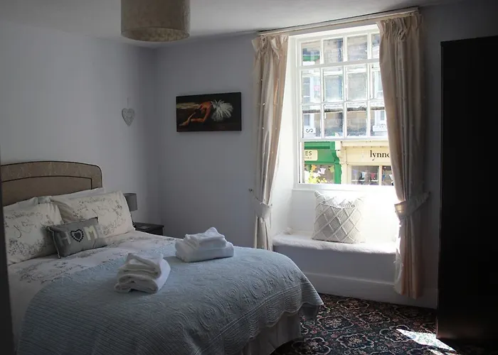 Crown Hotel