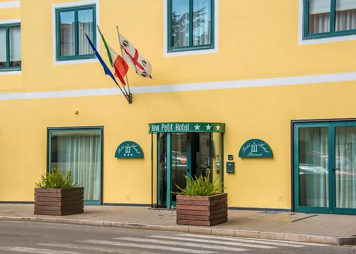 New Petit Hotel