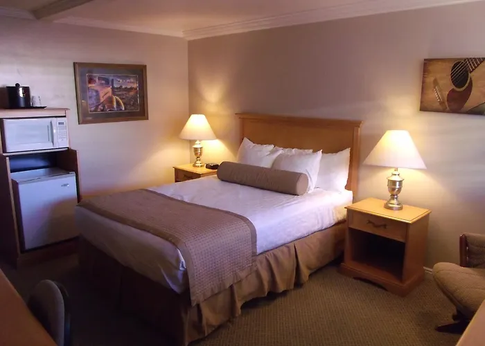 Econo Lodge Inn & Suites Vernal Near Dinosaur Monument