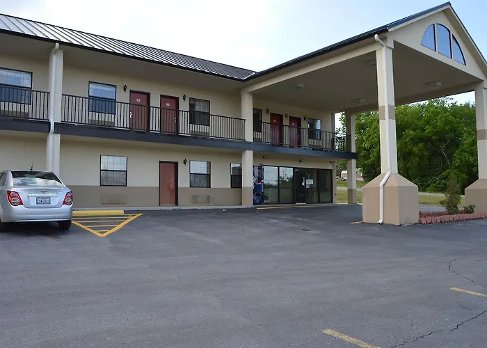 Hiway Inn Express Kiowa Hwy 69