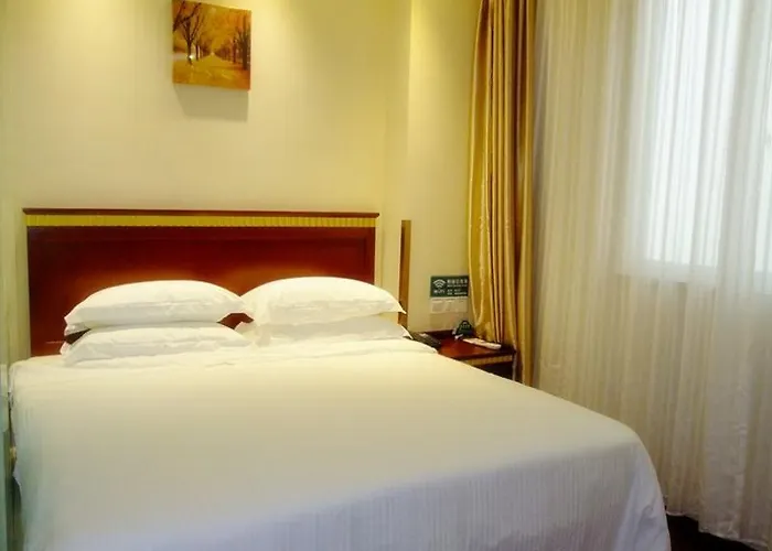 Greentree Inn Henan Kaifeng Gulou Square Express Hotel