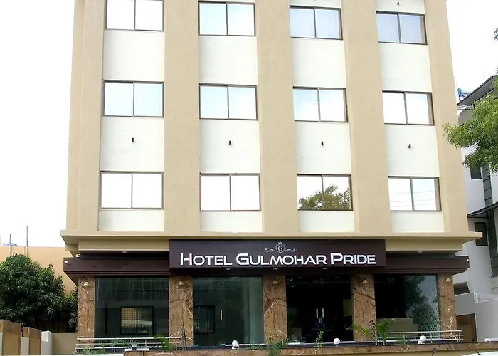 Hotel Gulmohar Pride