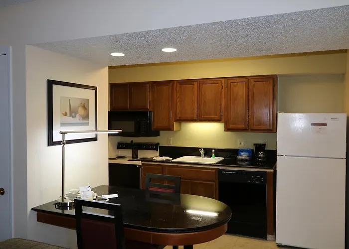 Fairbridge Inn & Suites - Akron Copley Township - West