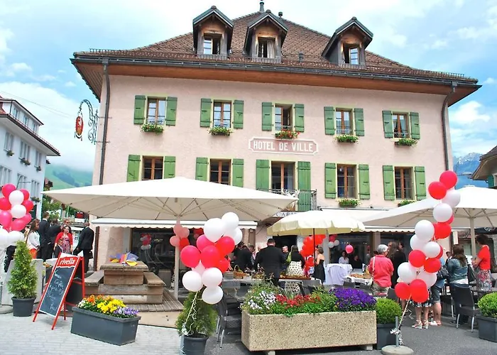 Hotel De Ville
