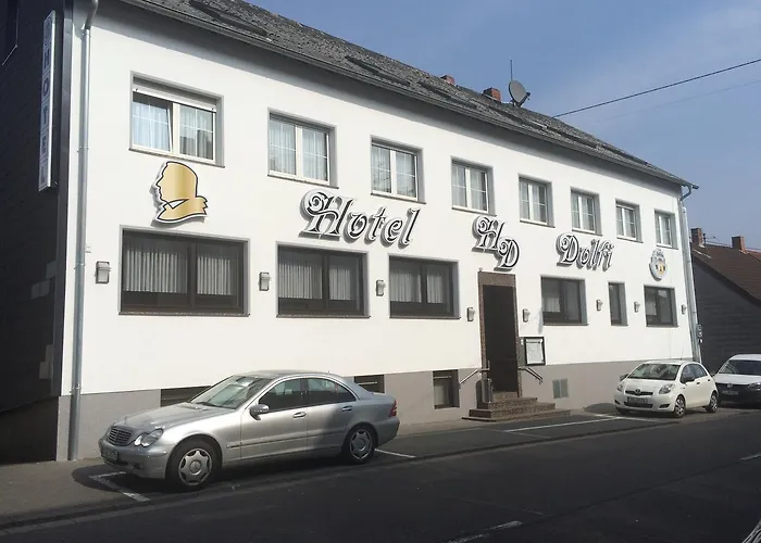 Dolfi Hotel & Restaurant