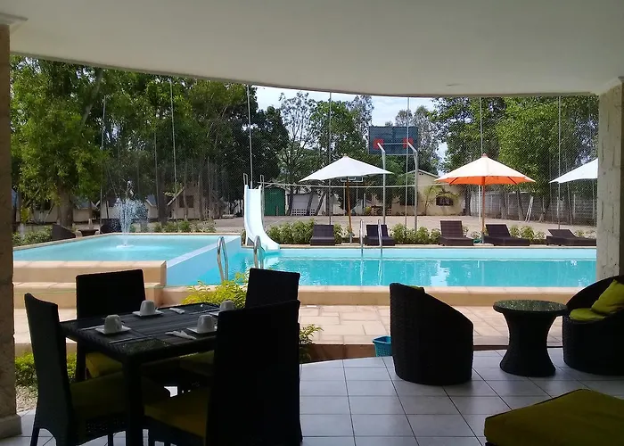 Holidays Hotel