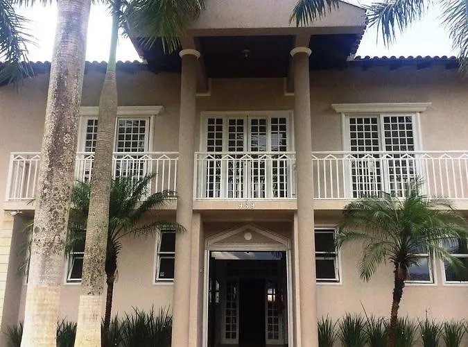Nav Park Hotel