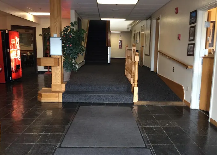 Shelikof Lodge