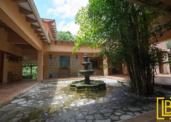 La Villa De Soledad