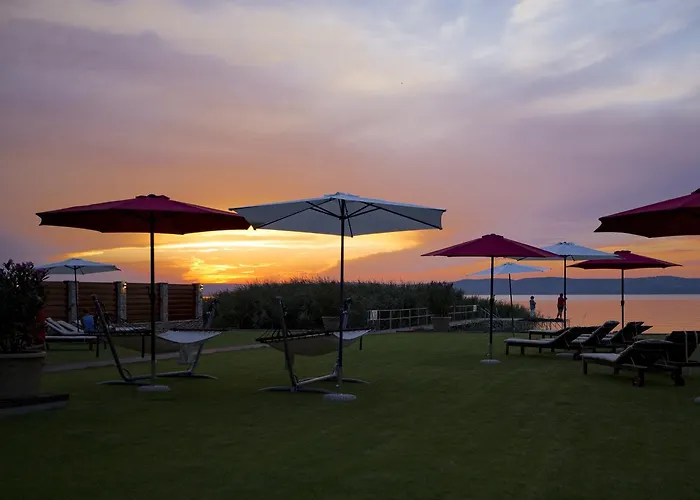 Pole Position Beach Hotel