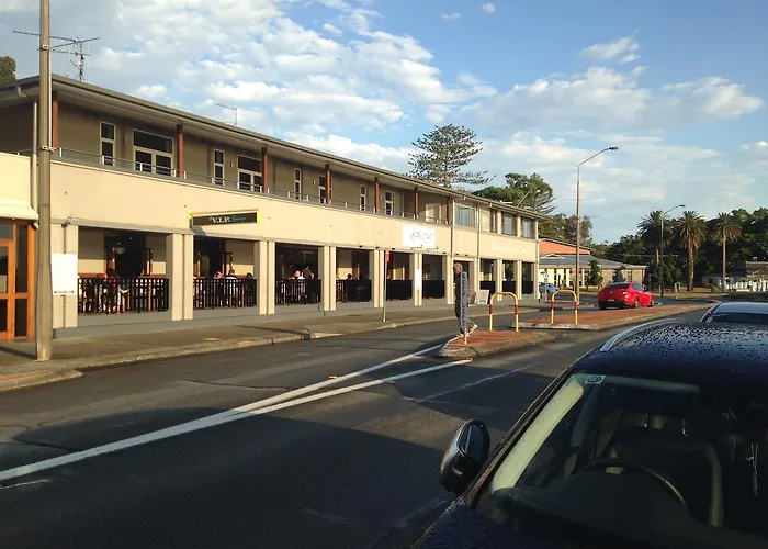 Lakes And Ocean Hotel Forster