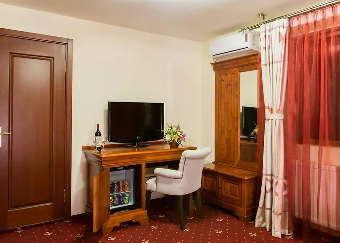 Red Hotel