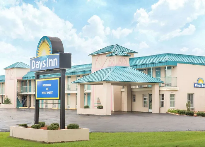 Days Inn By Wyndham West Point