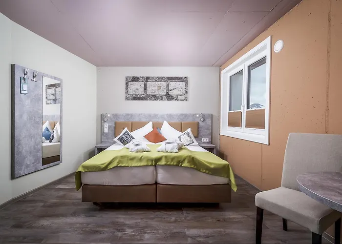 Cubo Sport & Art Hotel