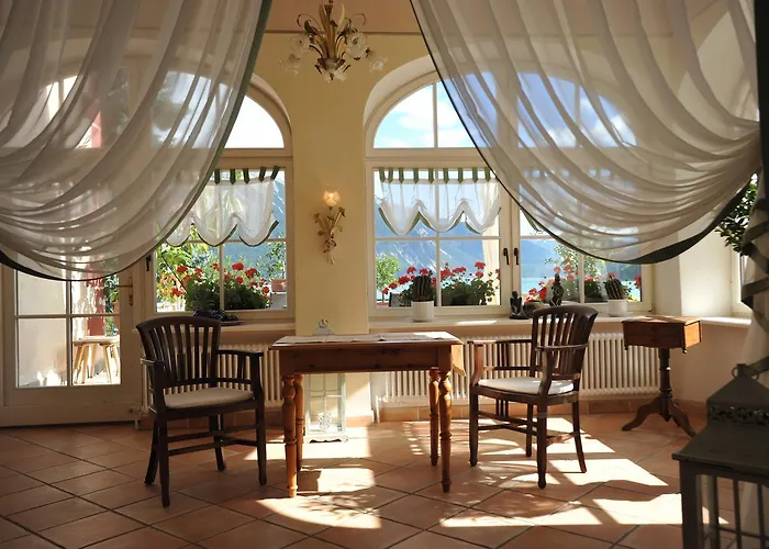 Hotel Schloesschen Am See