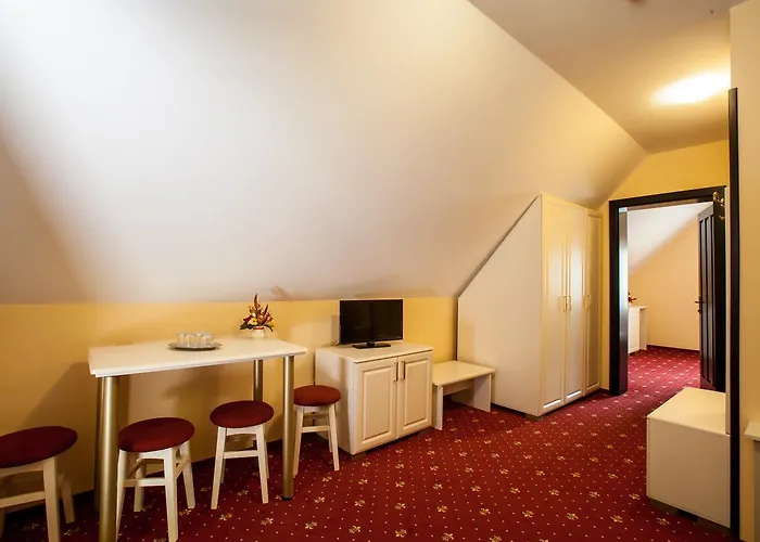 Extravagance Hotel