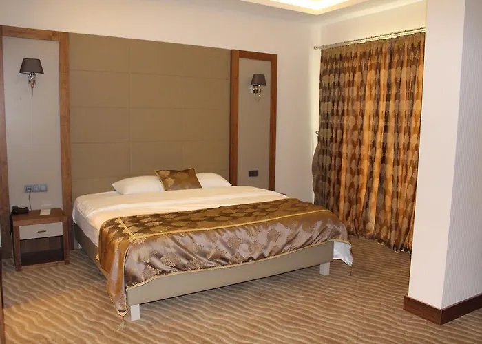 Yze Pirlanta Hotel