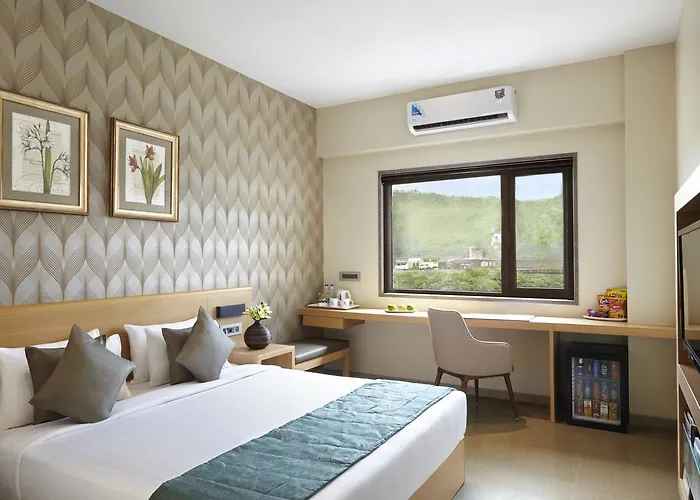 Click Hotel, Junagadh