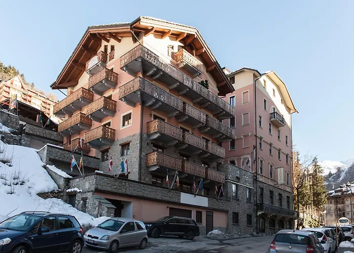 Limone Palace Aparthotel