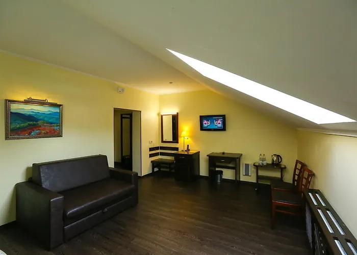 Home Hotel