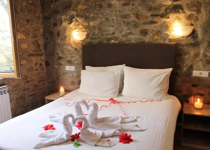 Canyon Matka Hotel