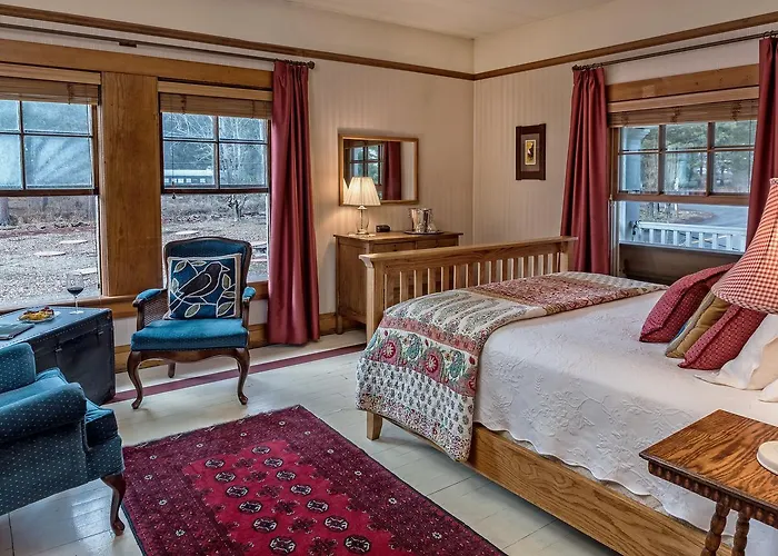 Mccloud Hotel
