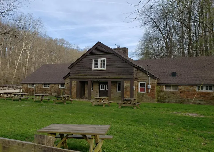 Abe Martin Lodge & Cabins