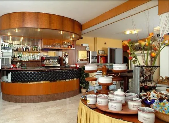 Hotel Tritone