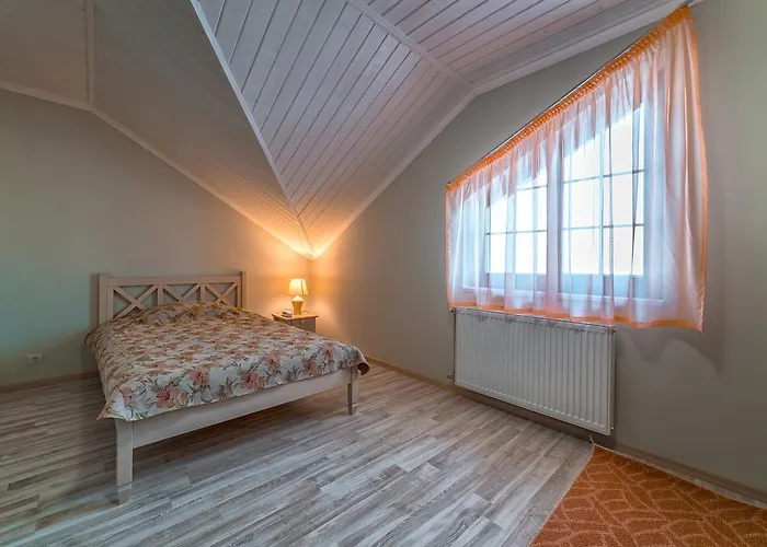 Hotel And Restaurant Velure