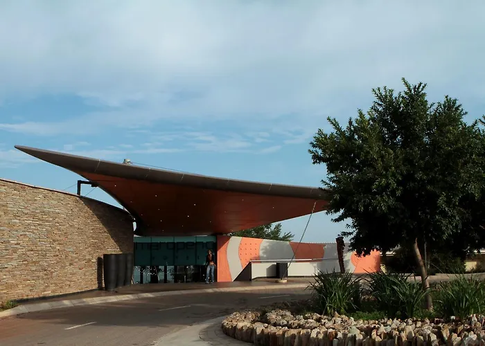 Maropeng Boutique Hotel