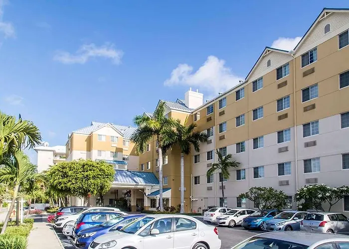 Comfort Suites Seven Mile Beach