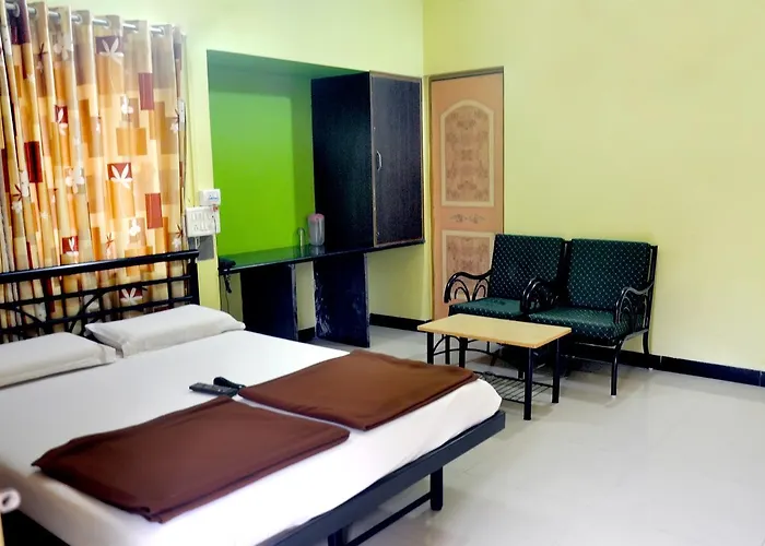 Radhanand Holiday Home