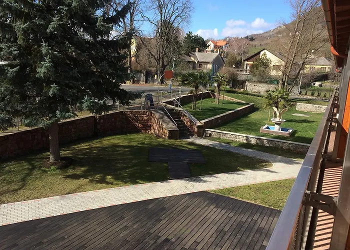Hotel Halaszkert Badacsony