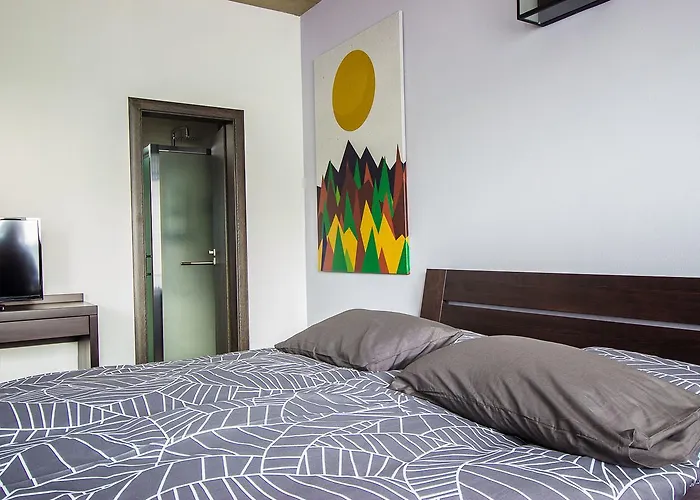 Hotel 63
