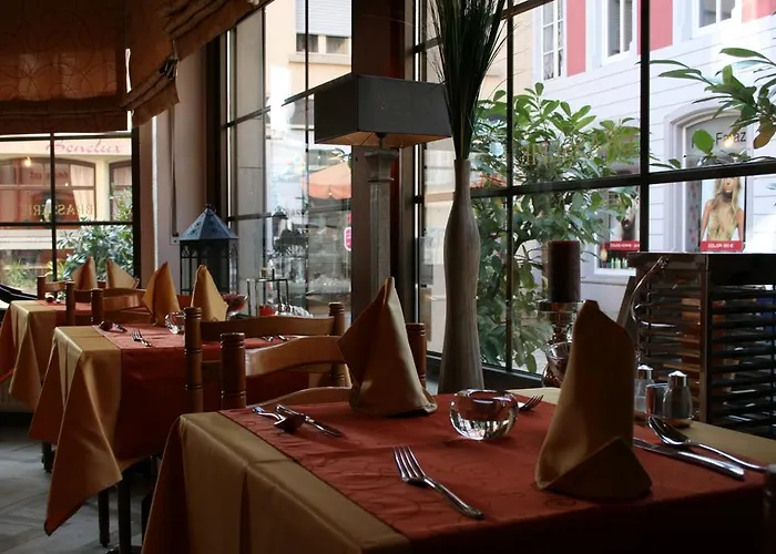 Le Pavillon