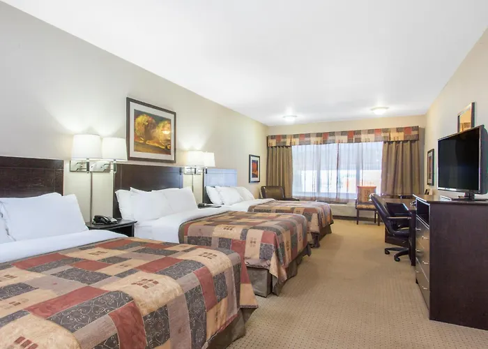 Ramada By Wyndham Pincher Creek